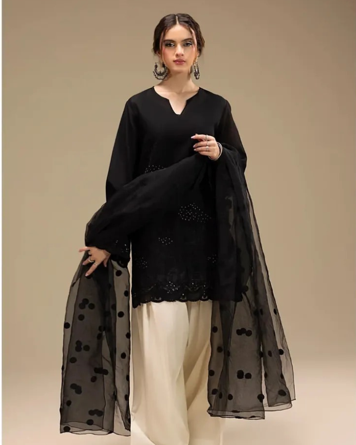 lookbook image shop_this_look_AVdw3f